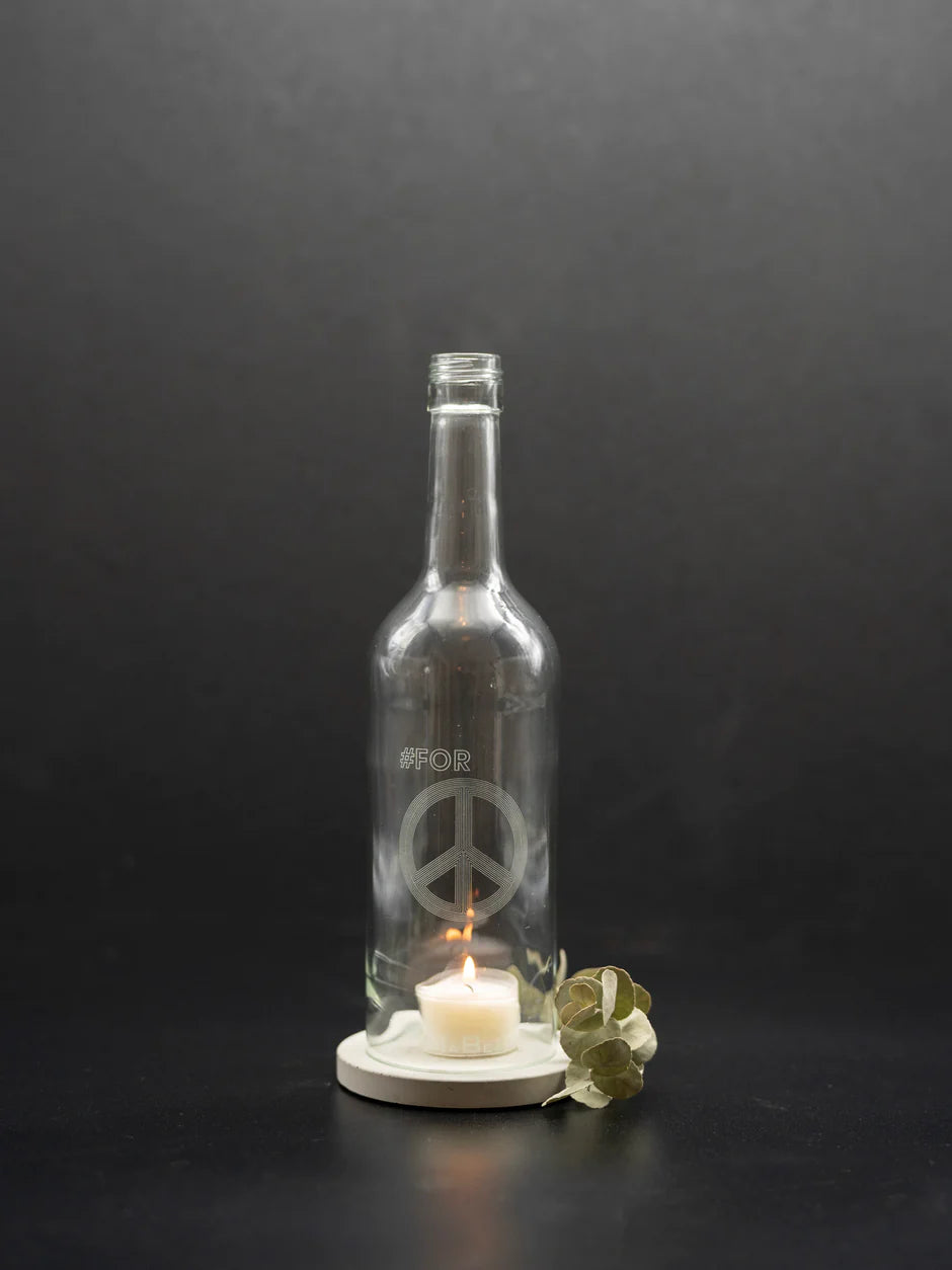 Windlicht "FOR PEACE" Gravur, Bordeaux Flasche, transparent