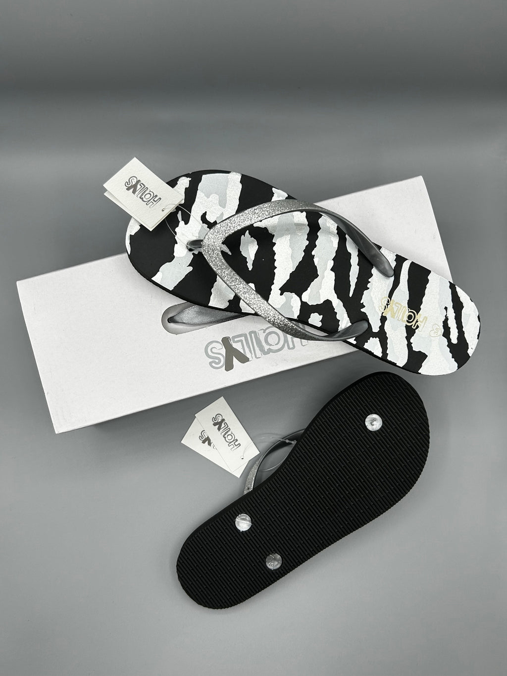 HAILYS Flip Flop Black Zebra 1 Accessoires Accessoires bei Zeit für mich...
