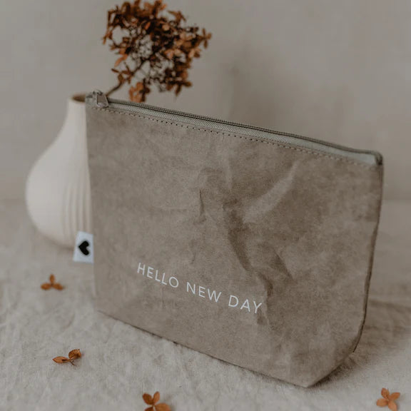 Kosmetiktasche Hello New Day 1 Badzubehör Badzubehör, Lifestyle bei Zeit für mich...